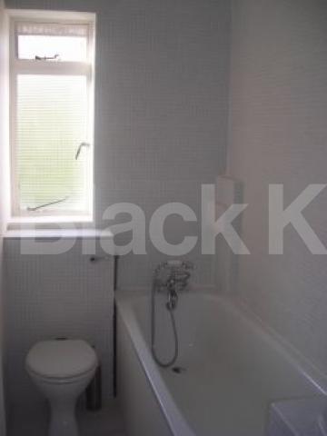 			Studio Apartment, 1 bath, 1 reception Studio			 Princess Road, PRIMROSE HILL NW1